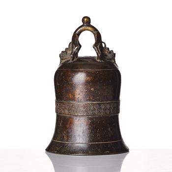 A bronze tempel bell, late Ming dynasty/early Qing dynasty.