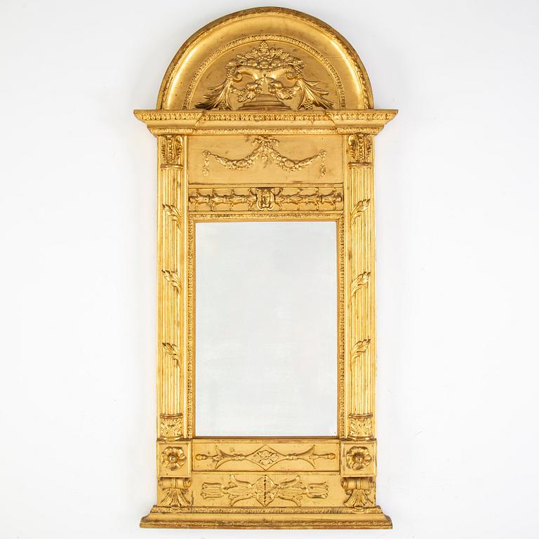 A first half of the 19th century mirror.