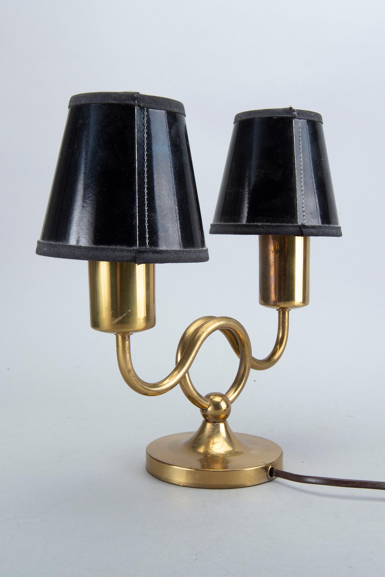 Josef Frank bordslampa, modell 2483, Firma Svenskt Tenn.