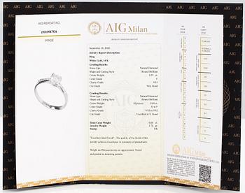 A 14K white gold ring with brilliant-cut diamonds ca. 0.60 ct in total.