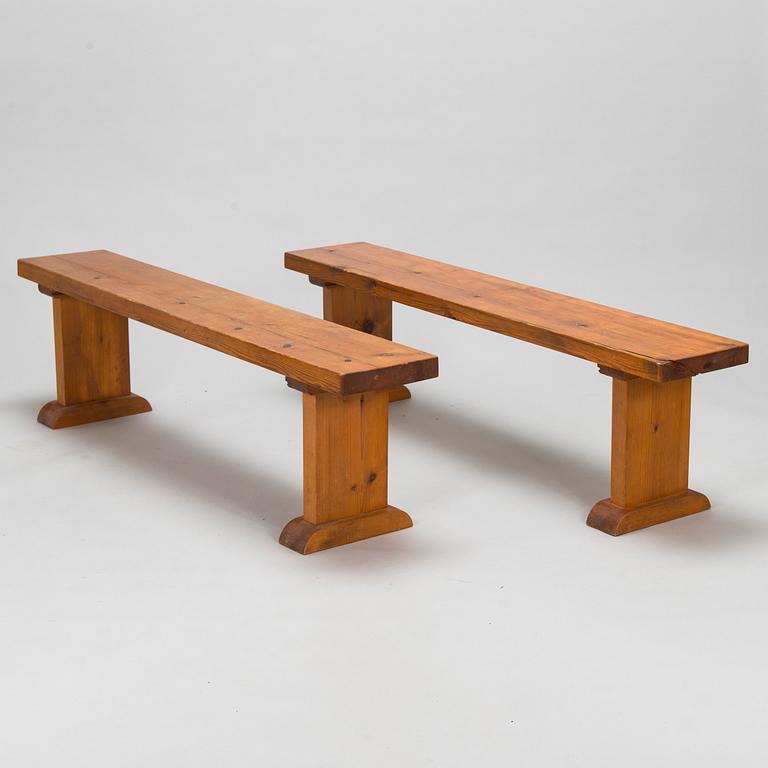 A mid-20th century dining table.