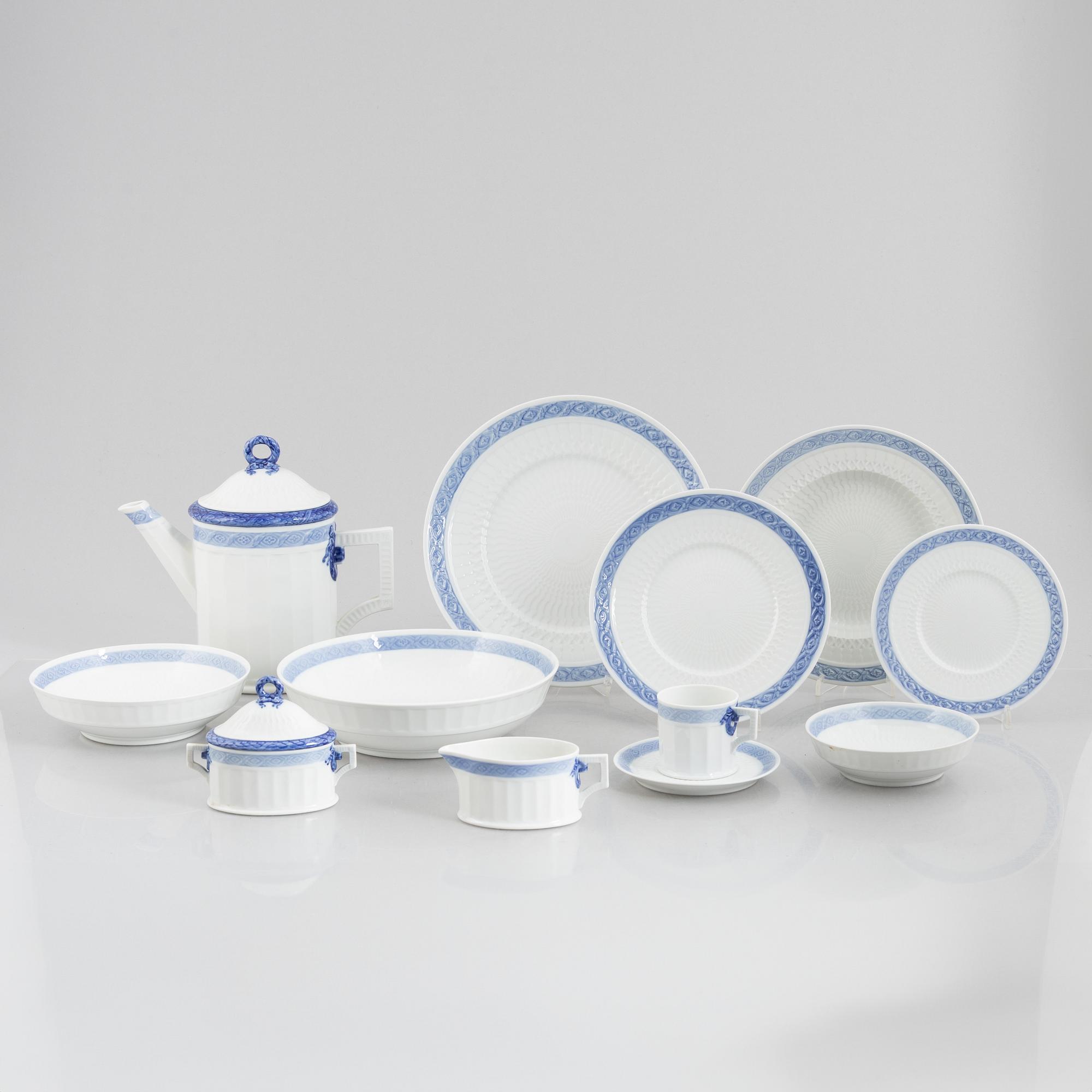 Royal Copenhagen, a 71-piece dinner and coffee service, 'Blå Vifte', Denmark.