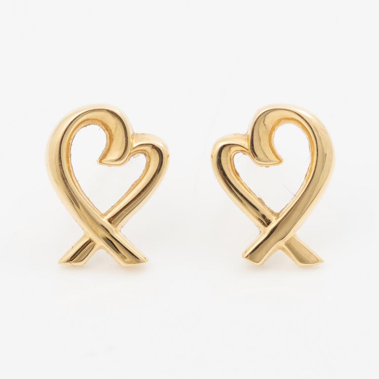 Tiffany & Co a pair of earrings 18K gold in the shape of hearts design Paloma Picasso.