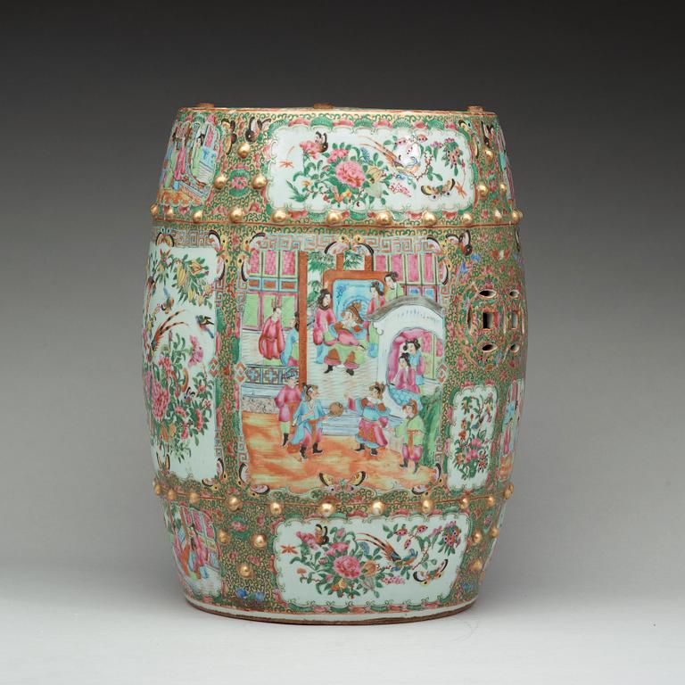 A Canton famille rose garden seat, Qing dynasty, 19th Century.