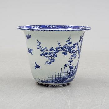 A massive Japanese blue and white porcelain flower pot, Meiji (1868-1912).