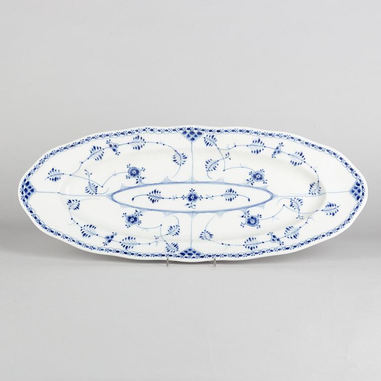 A Large 'Blue Fluted Plain' porcelain fish platter, Royal Copenhagen, model 537, 1898-1923.