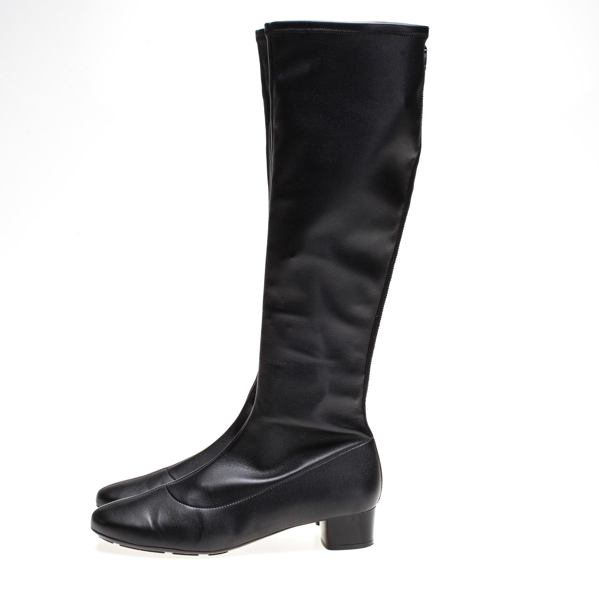 SKOR, Salvatore Ferragamo.