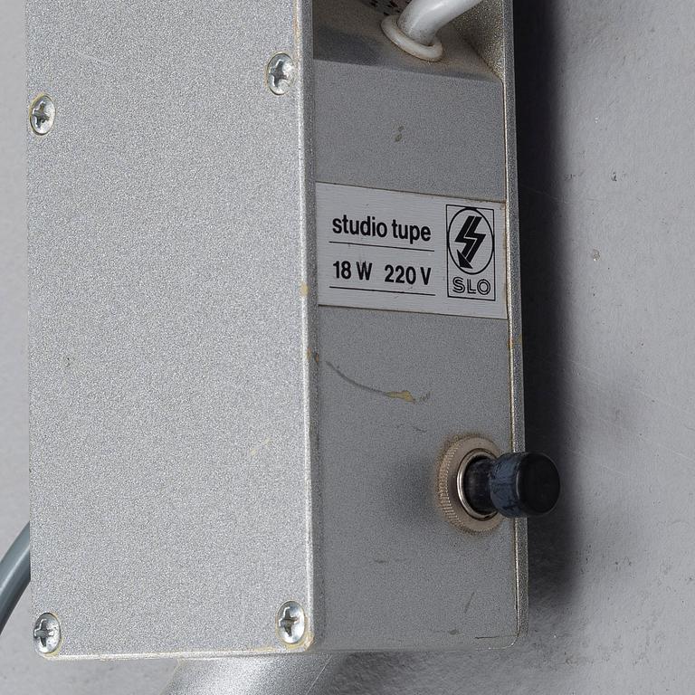 YRJÖ TURKKA, TYÖVALAISIN. Suunniteltu vuonna 1975. Valmistaja SLO- Metalli Oy, Finland.