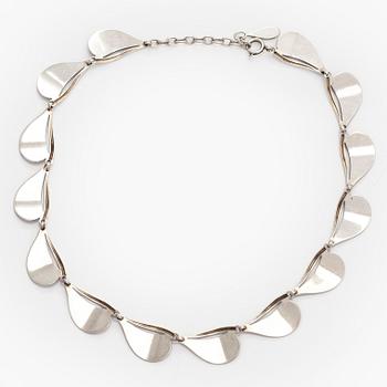 Kaulaketju, hopeaa, tuontileima Tillander 1958.