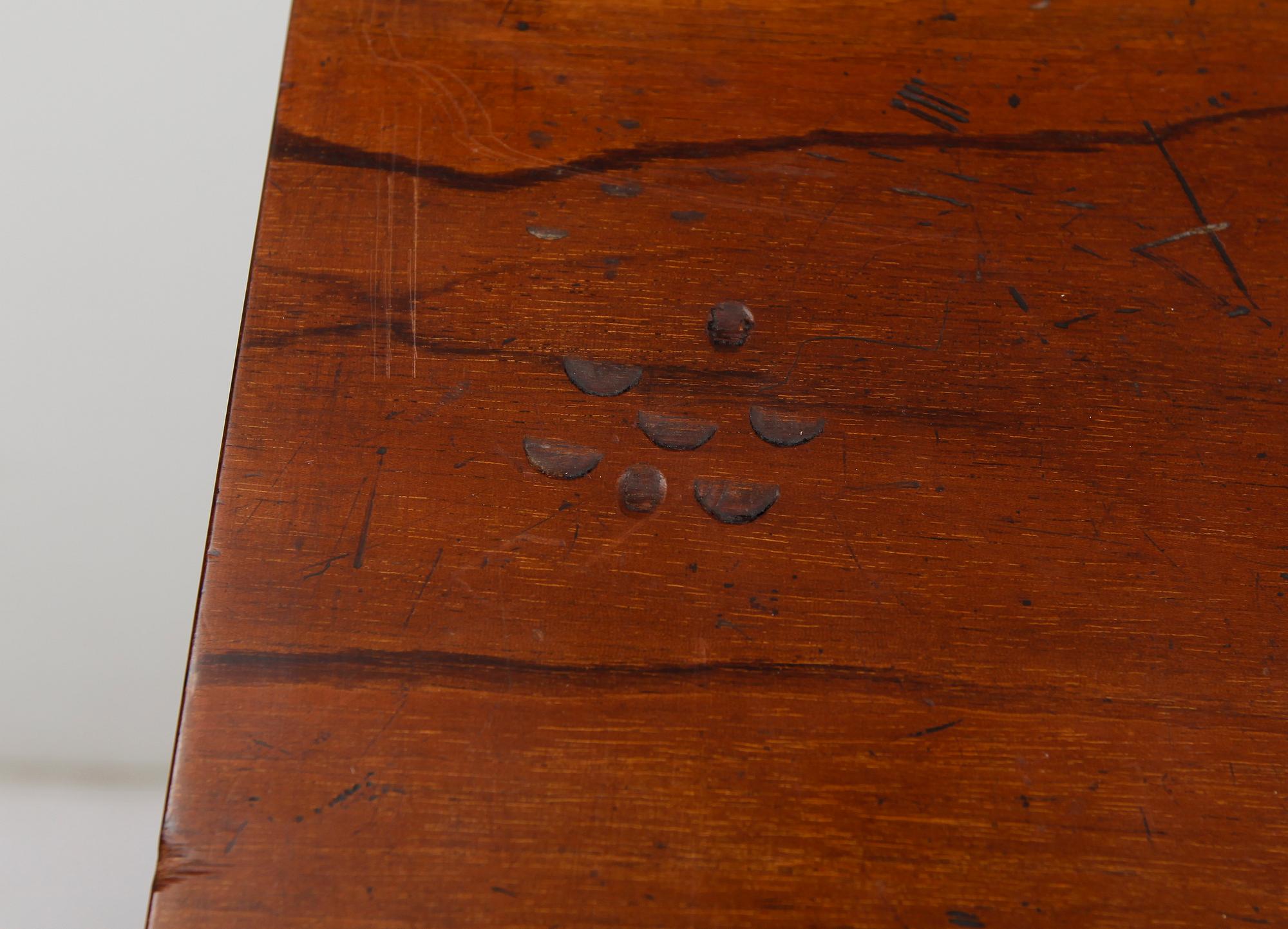 SIDEBOARD, England, 1900-talets första hälft.