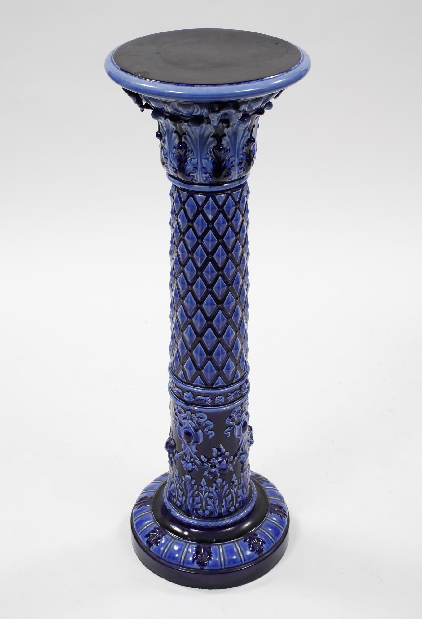 PIEDESTAL, majolika, Rörstrand, omkring sekelskiftet 1800/1900.