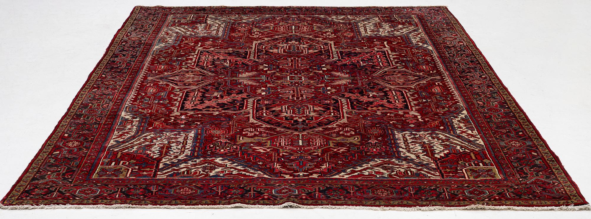 Matta, Old Heris/Gorovan, ca 363 x 271 cm.