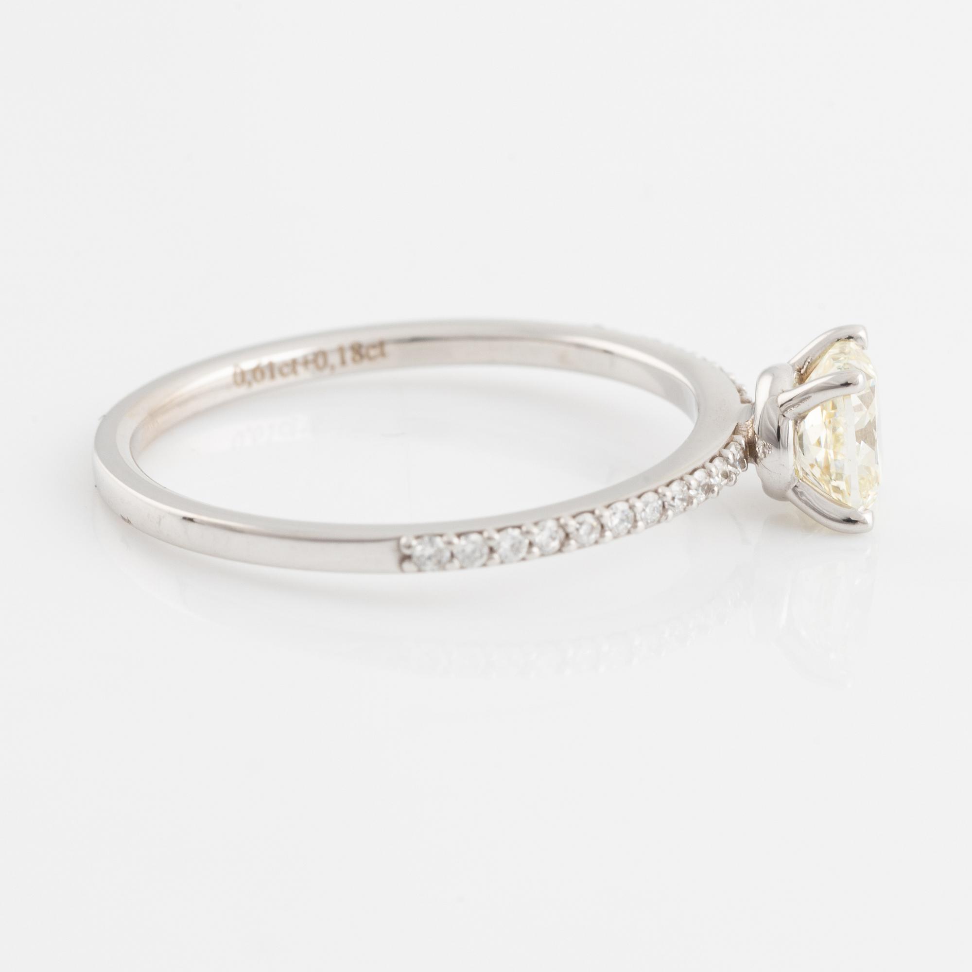 Cushion shaped diamond ring.