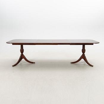 Dining table, English, Regency style, 20th century.
