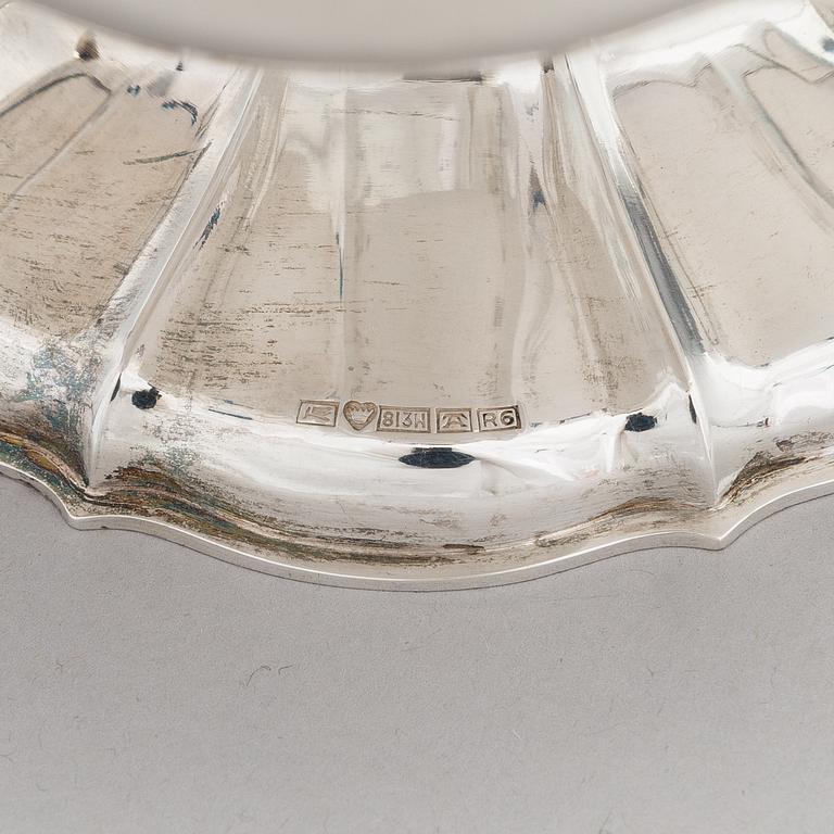 A silver coffee pot, a parcel-gilt sugar bowl and cream jug, Turku Finland 1946 and 1985.