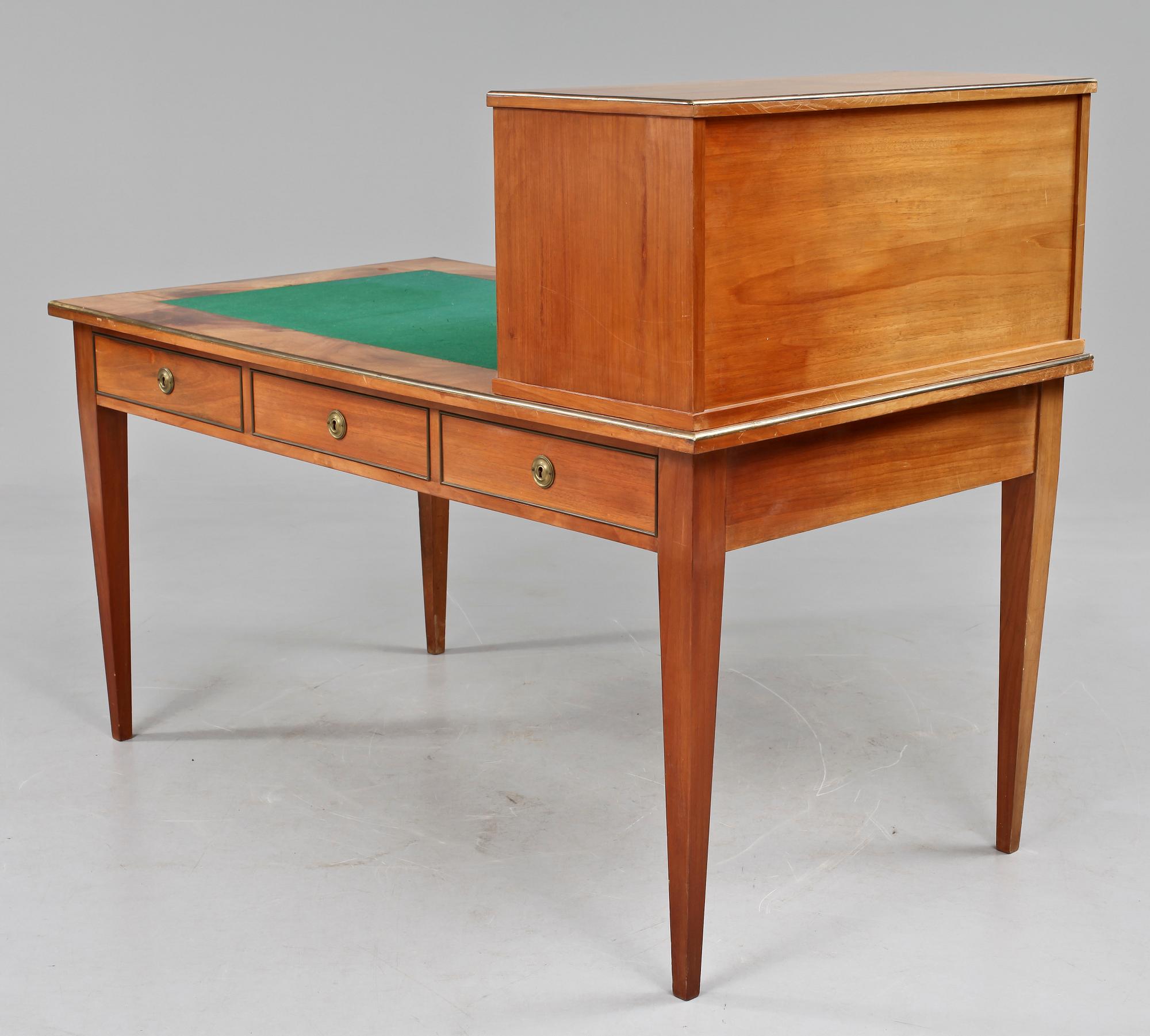 SKRIVBORD, sengustaviansk stil, sekelskiftet 1800/1900.