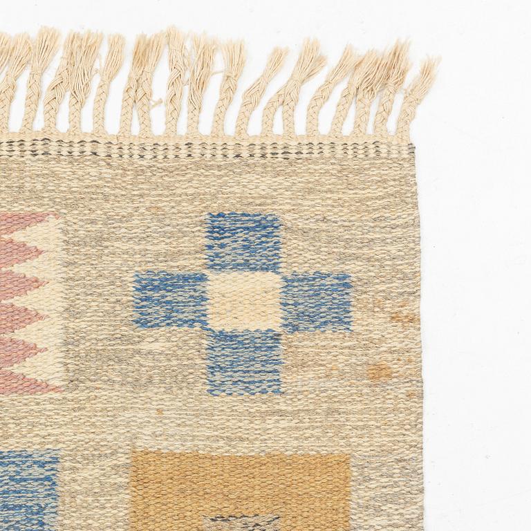 Birgitta Södergren, probably. A Swedish flat weave carpet, signed, circa 203 x 135 cm.
