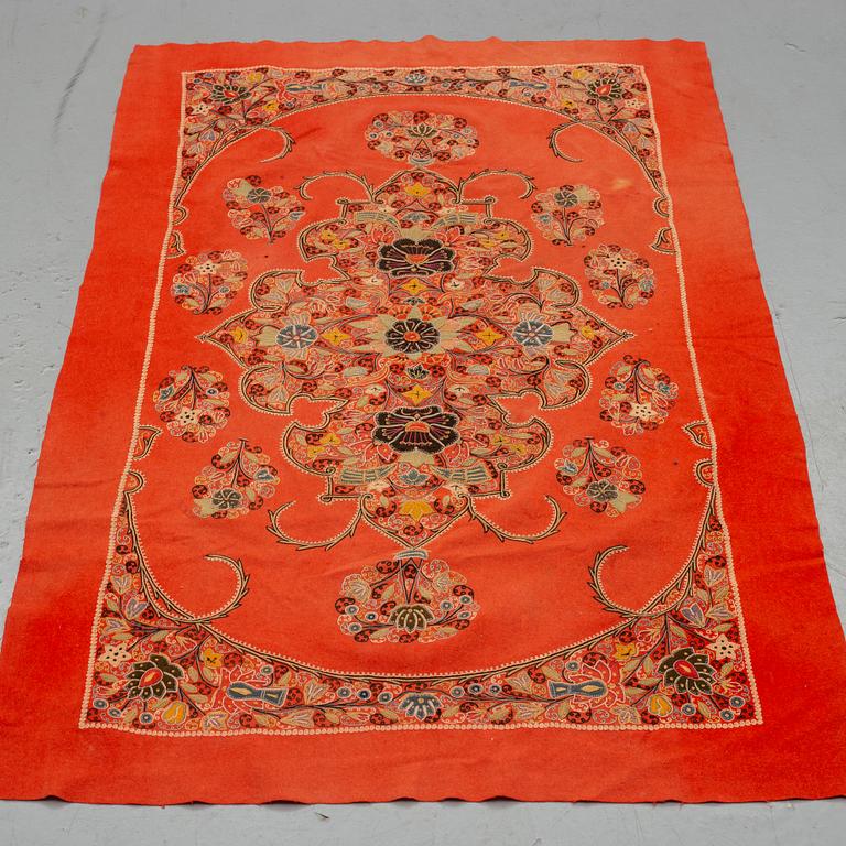 A SEMI-ANTIQUE RASHT EMBRODERI, CA 141 X 89 CM.