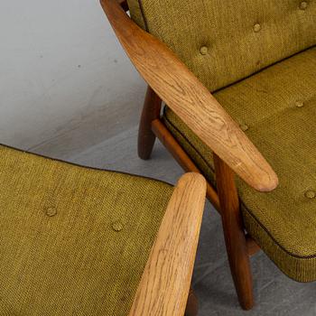 HANS J. WEGNER, fåtöljer, ett par, "GE-240"/"Cigarren", Getama, Danmark. 1950/60-tal.