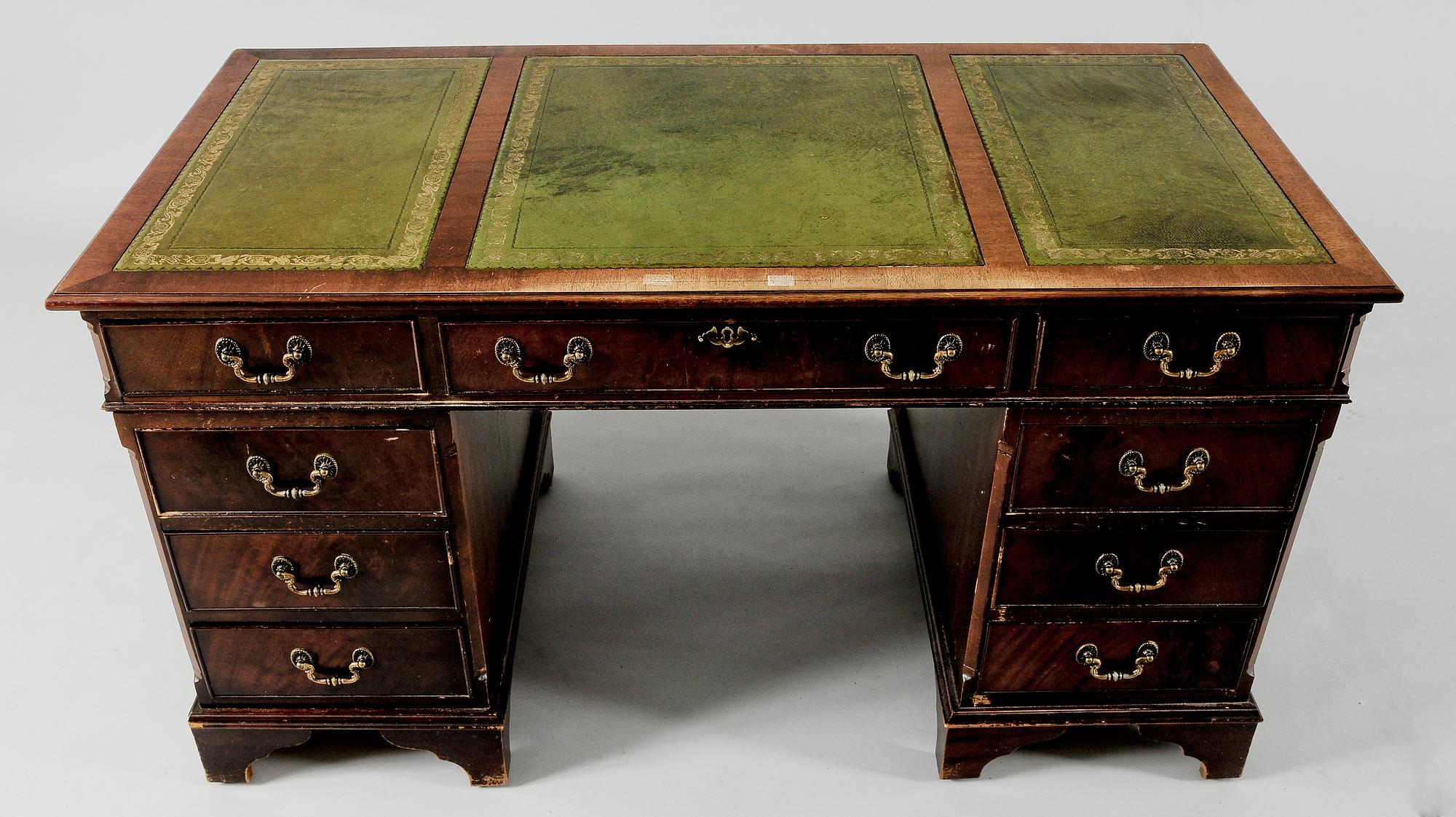 HURTSSKRIVBORD, England, sent 1900-tal.