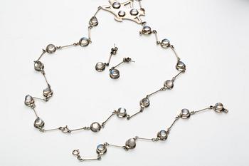 COLLIER, ARMBAND SAMT ÖRHÄNGEN, sterlingsilver med månstenar.