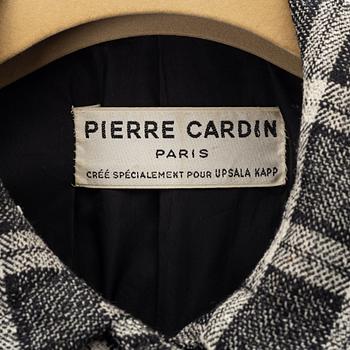 Pierre Cardin, a wool jacket, size ca 40.