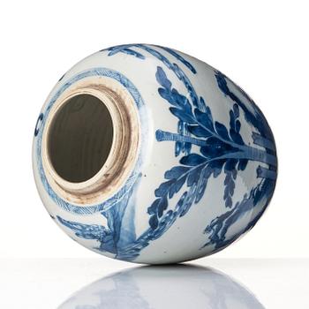 A blue and white jar, Qing dynasty, 18th Century.