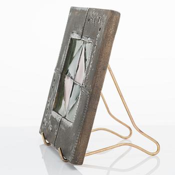 RUT BRYK, reliefi, kivitavaraa, signeerattu BRYK.