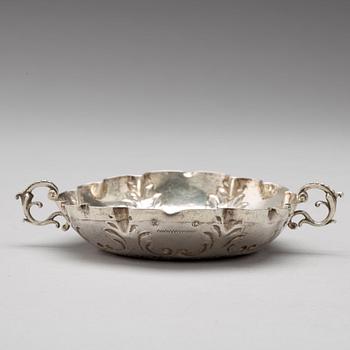 A German 17th centuryparcel-gilt silver sweet meat dish, mark of Johannes Kilian possibly, Augsburg 1685-1687.