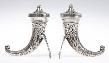 SALTKAR, ett par, silver, 1900-tal. Vikt 35 gr.