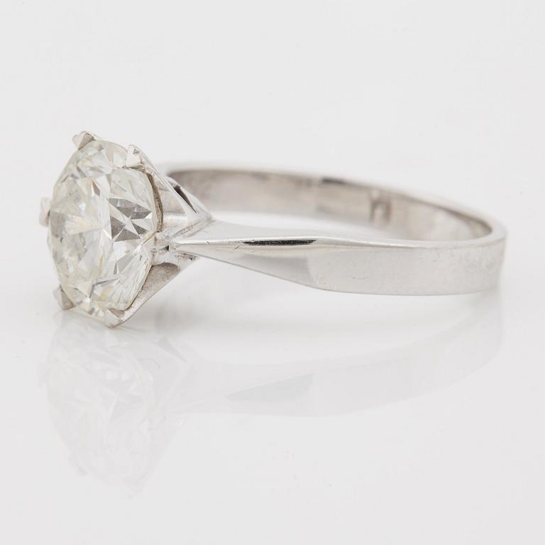 RING, med briljantslipad diamant 3.04 ct, Jarl Sandin, Göteborg.