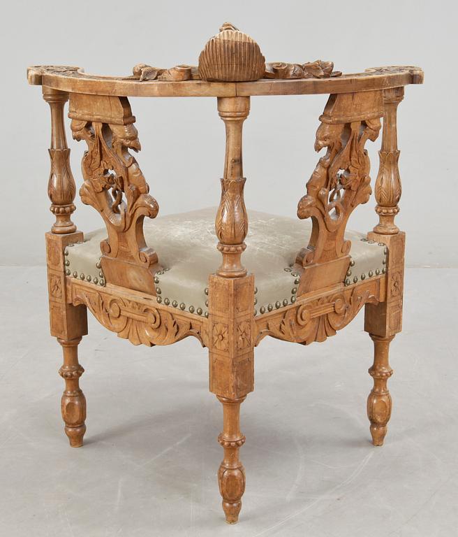 PUDERSTOL, renässansstil, omkring 1900.