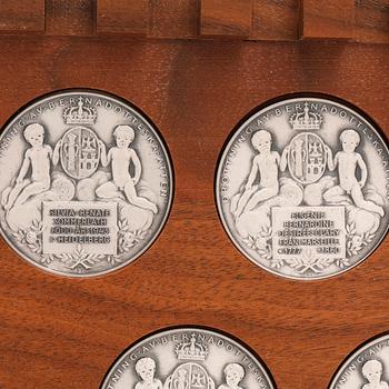 Leo Holmgren, medaljer 7 st  "Drottningar ur huset Bernadotte" silver Sporrong 1978 numread 27/1000.