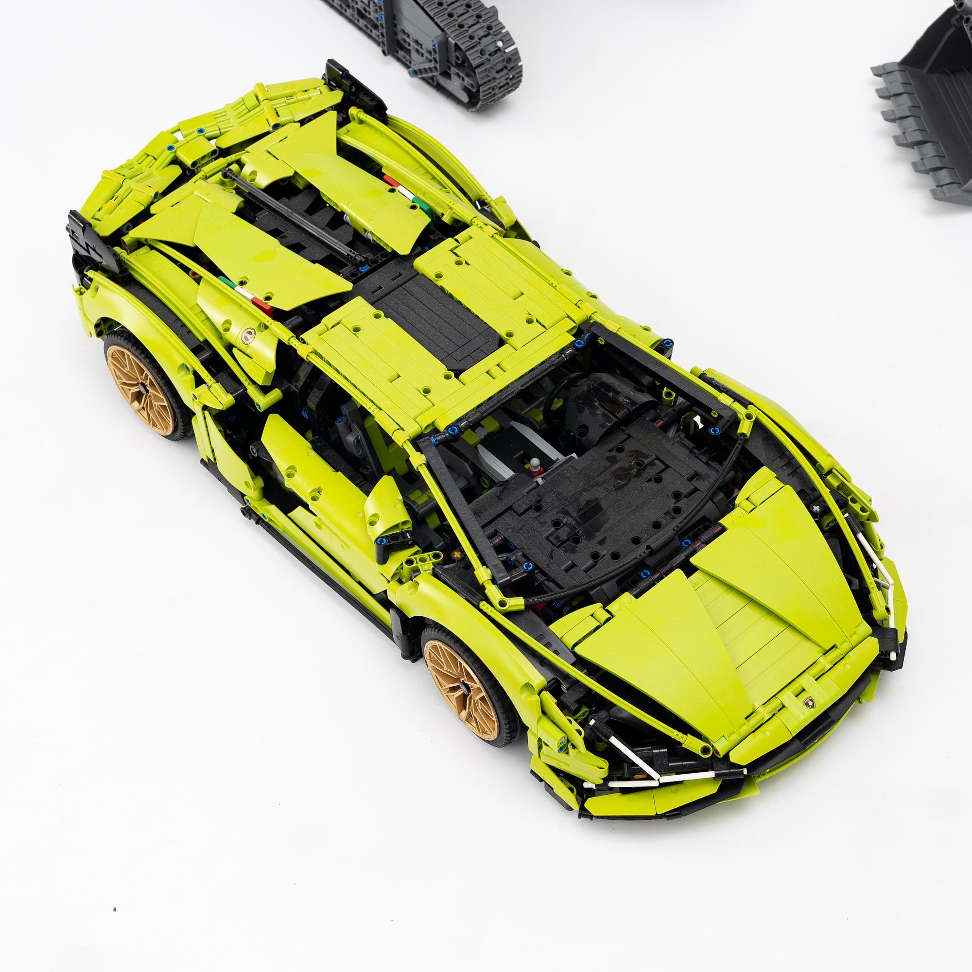 Lego, 4 byggda modeller.