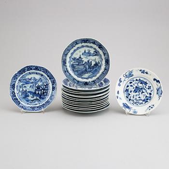 37 blue and white dishes, Qing dynasty, 18th/19th century.