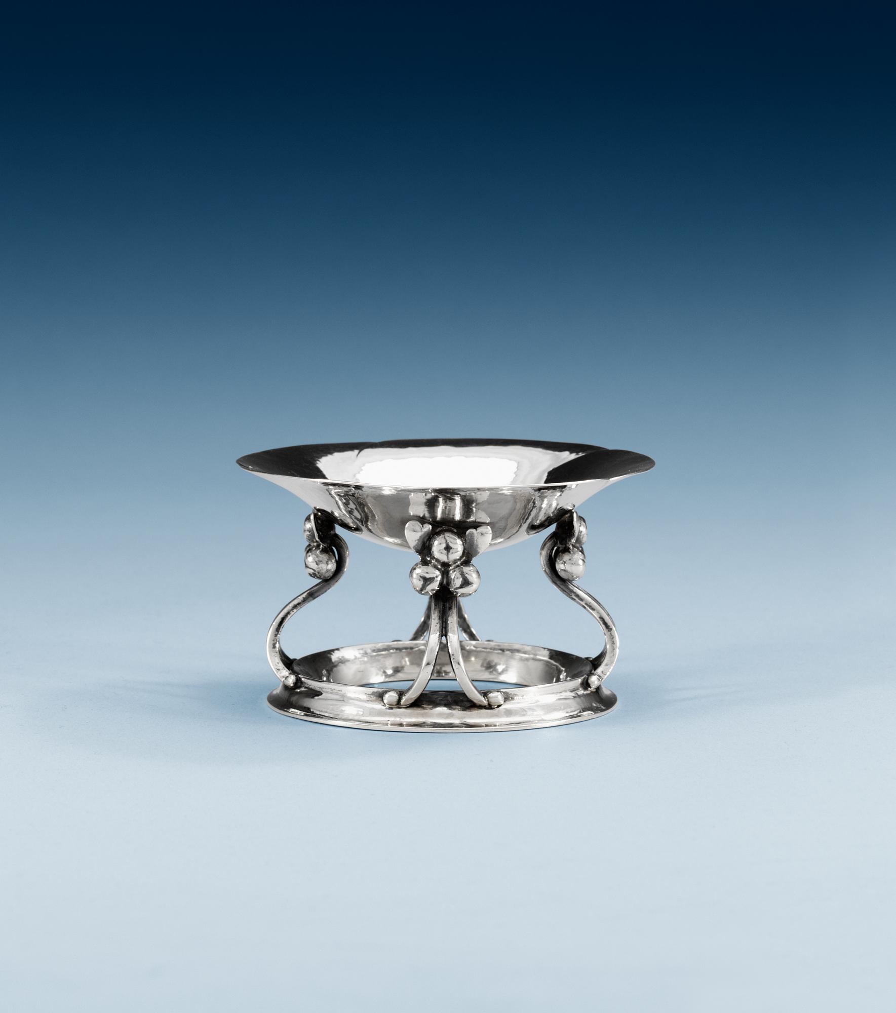 A Georg Jensen bowl, Copenhagen 1915-19, 830/1000.