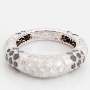 An 18K white gold Grisogono ring set with round brilliant-cut diamonds.