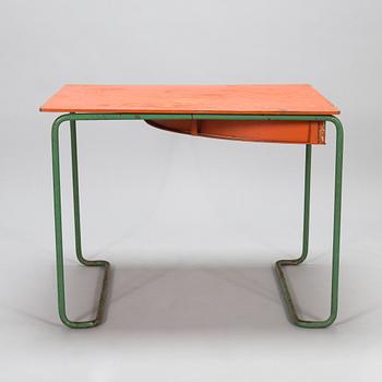 Alvar Aalto, väitetty, pöytä, valmistaja  Aug. Louhen Rautasänkytehdas ja Valimo Oy, Turku 1930-luvun alku.