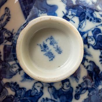 Three plates, two serving dishes and a cup with cover, Qing dynasty, 18th and 19th century.