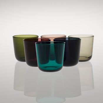 KAJ FRANCK, SAFTSERVIS I KORG, kanna med 6 glas "5023", Notsjö.