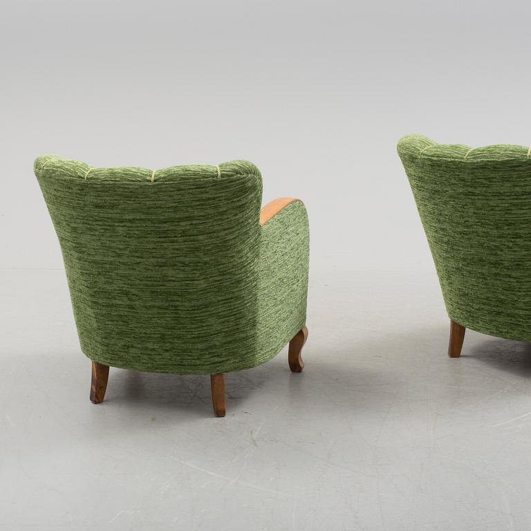A pair of 1930´s art deco armchairs.