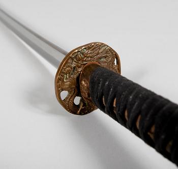 KATANA, orientalisk, 1900-talets andra hälft. TEXTÄNDRING: Orientalisk, 1900-talets andra hälft.