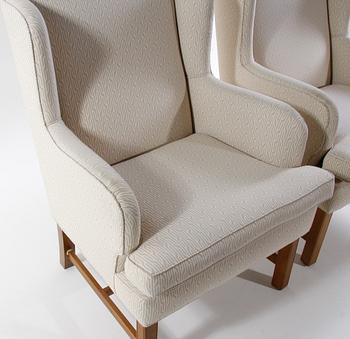 ÖRONLAPPSFÅTÖLJER, ett par. Design Arne Norell för Norell.