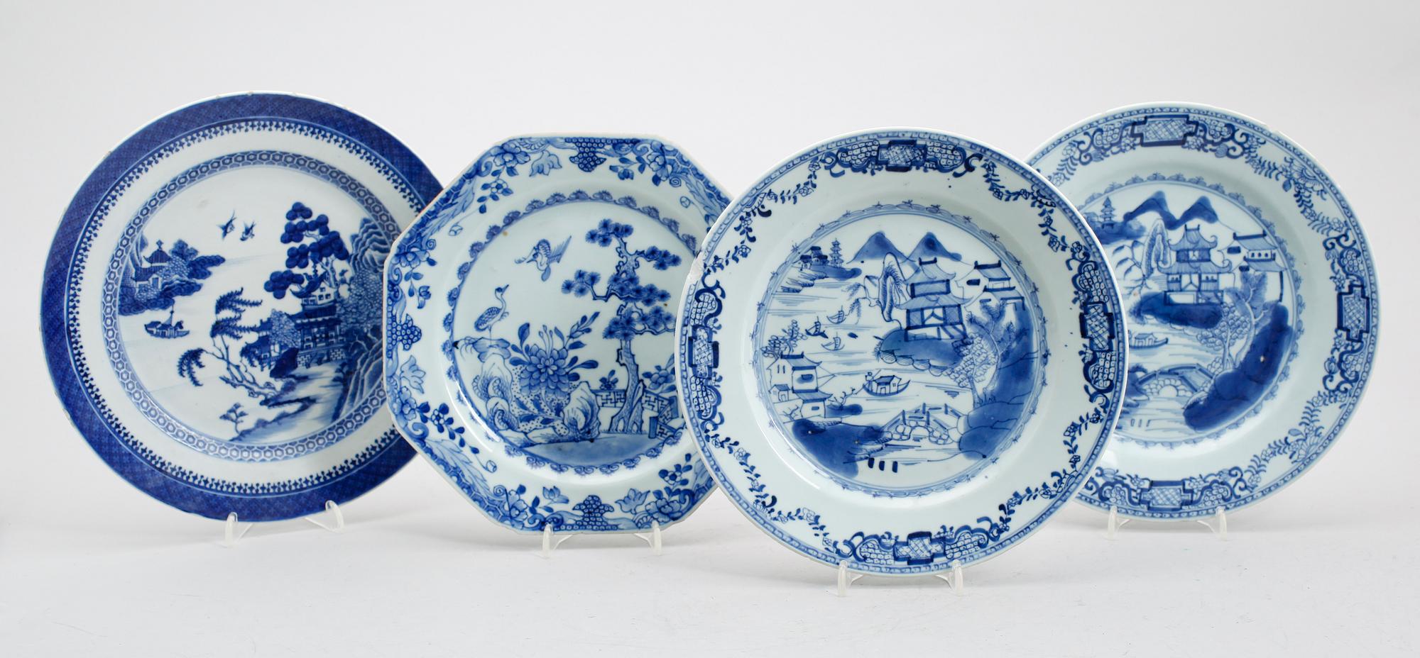 TALLRIKAR, 4 st, porslin, Kina, sekelskiftet 1800.