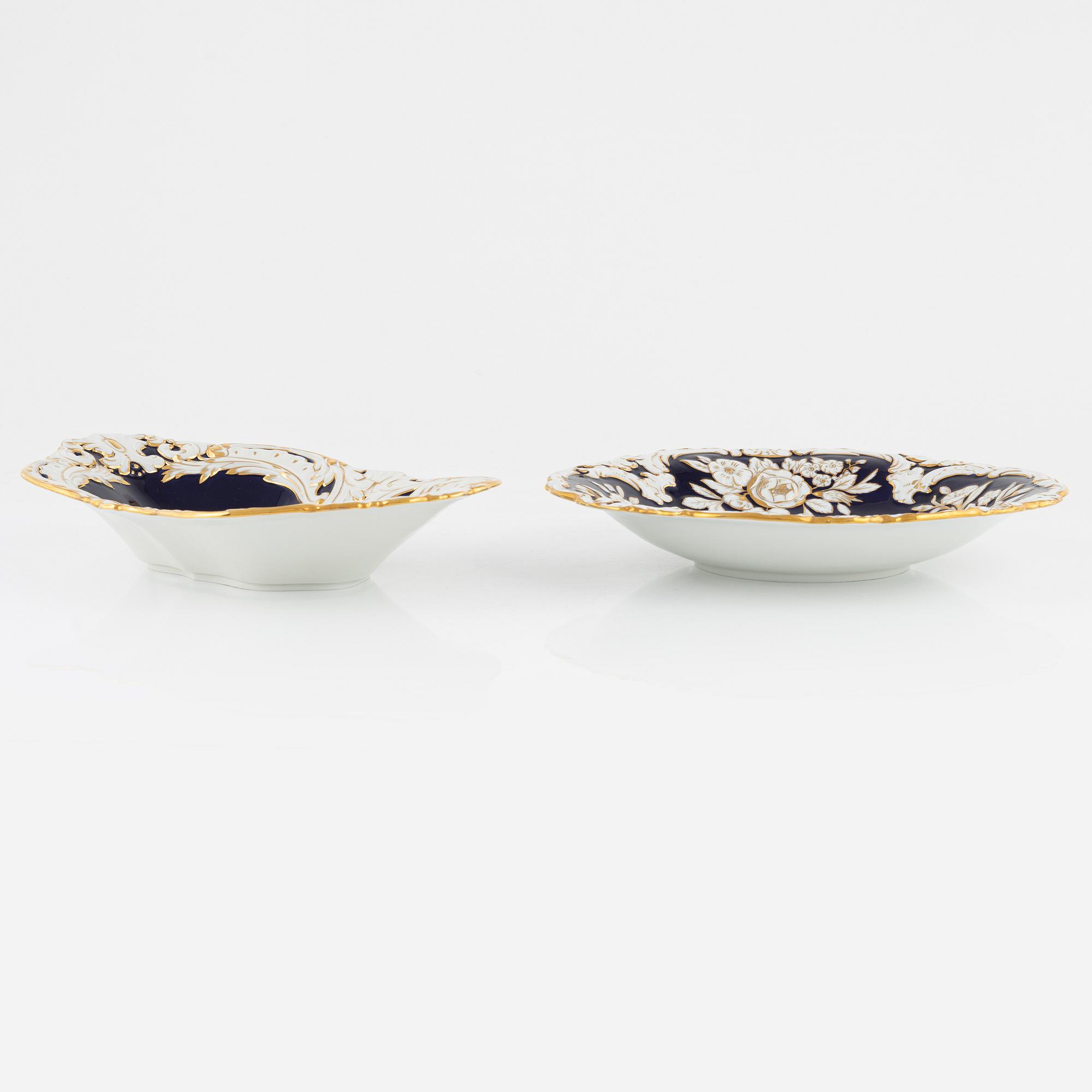 Two Meissen Porcelaine Decorative Dishes, mid 20th century.