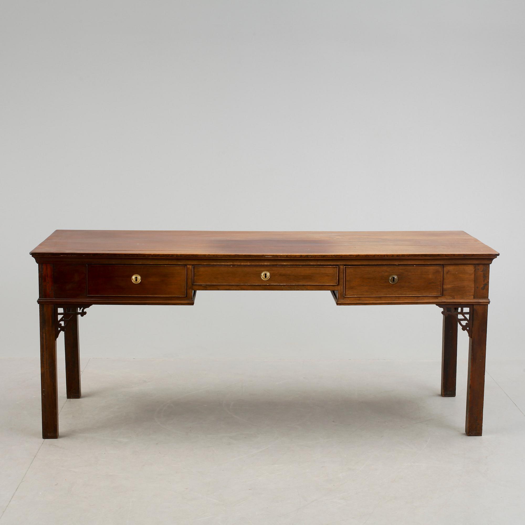 SIDEBOARD, England, omkring år 1900.
