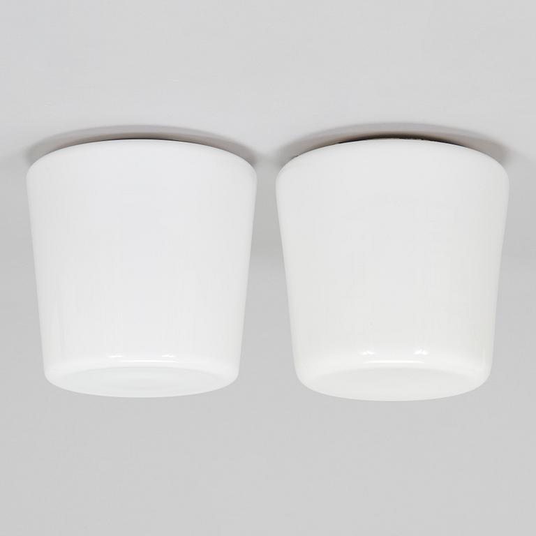 Paavo Tynell, a pair of mid-20th-century '80112-15' ceiling lights for Idman.