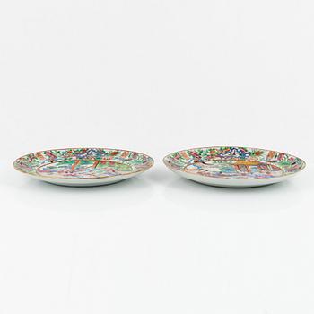 Two Kanton plates, China, 19th century.
