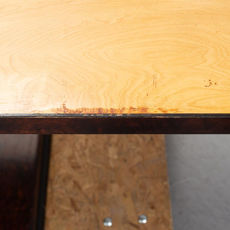 Otto Wretling, a 'Idealbordet' birch table, Umeå, 1930's.