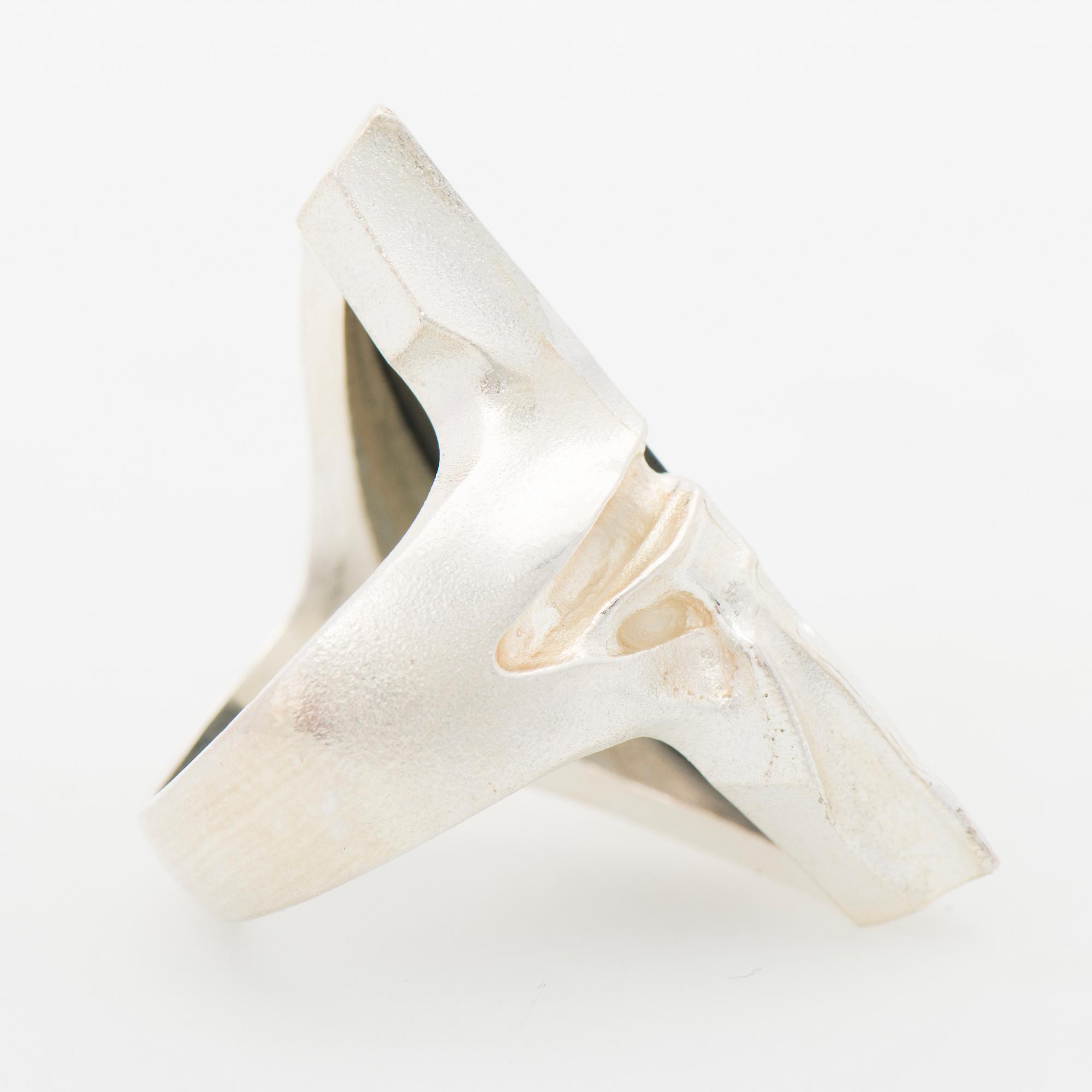 ZOLTAN POPOVITS, SORMUS, "Honka", spektroliitti, hopeaa. Lapponia 1991.